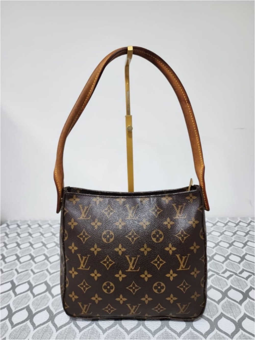 Authentic LOUIS VUITTON Monogram Canvas Looping MM Shoulder Bag Brown - Picture 14 of 15